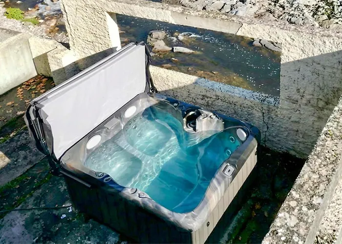 Lovely In With Private Swimming Pool, Be Inside Or Outside Дом отдыха Corbes